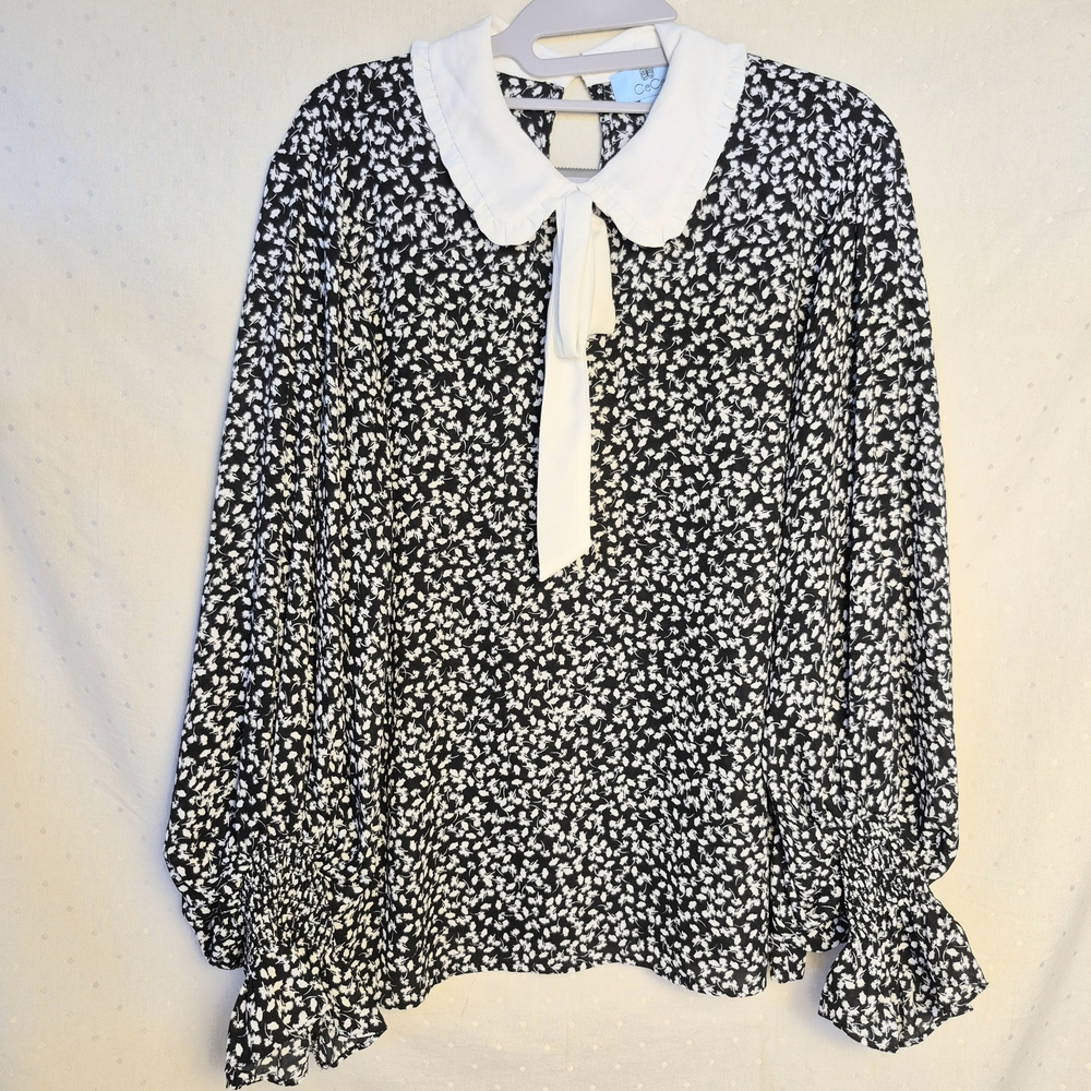 Black and White Floral Women's Top